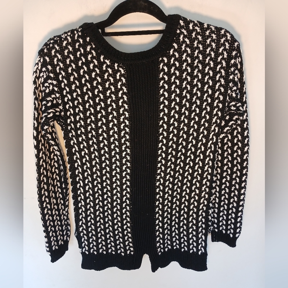 Dex Monochrome Patterned Crew Neck Sweater - Picture 2 of 8